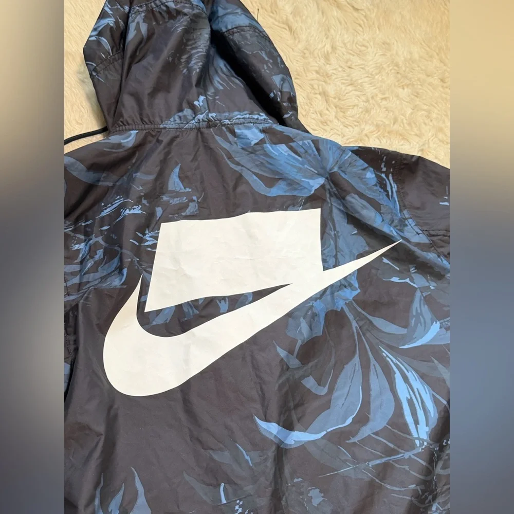 NWT NIKE SPORTSWEAR NSW FLORAL PRINTED BLUE PARKA AR1598-010 - Size Small